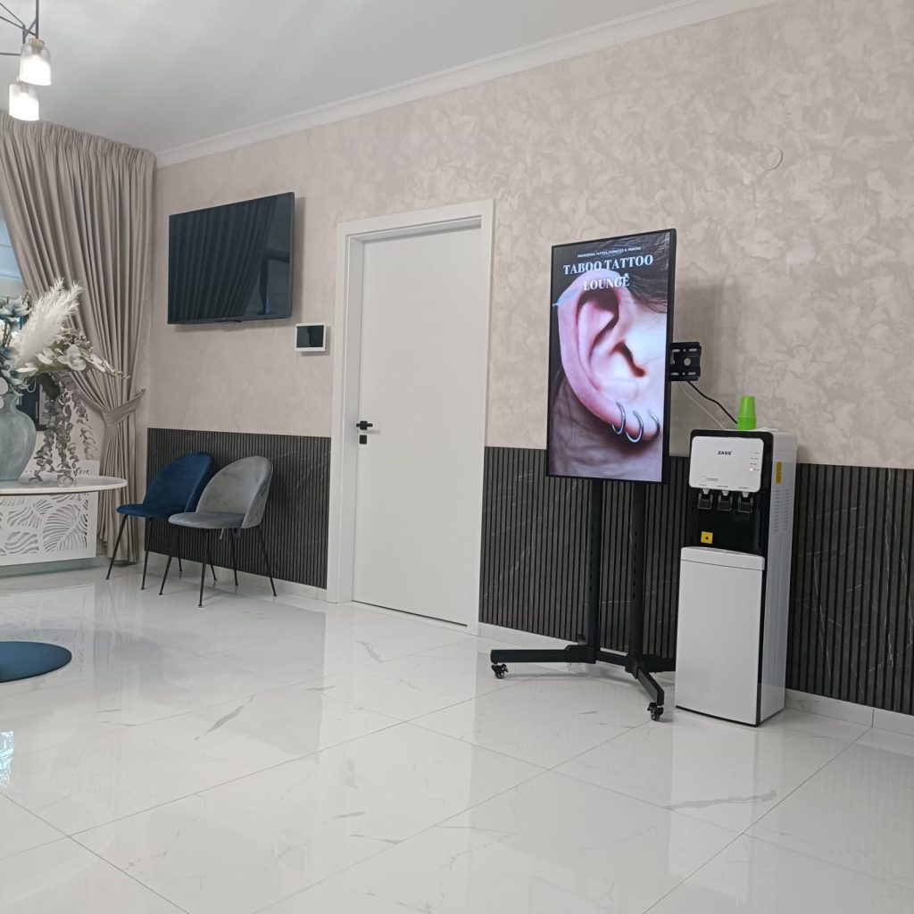 Reteaua-Digitala-Indoor-DOOH-CLINICA-STOMATOLOGICA-RASMIN-DENT-3