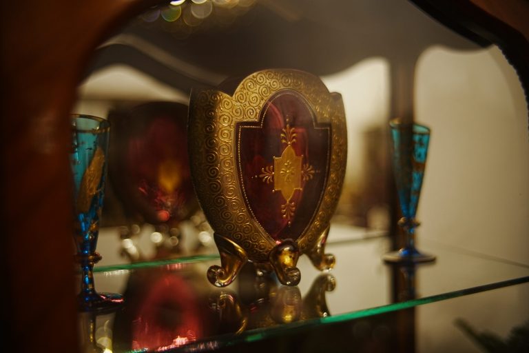 Art. History. Experience. – Descoperă camera secretă a poker room-ului privat din București